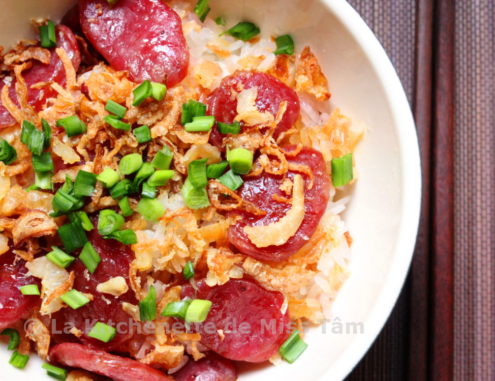 Nouvel an chinois : riz cantonais aux crevettes et saucisses de porc épicées